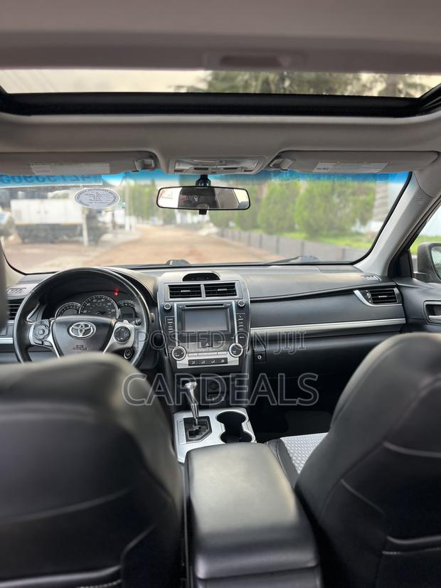 Toyota Camry SE 4dr Sedan (2.5L 4cyl 6A) 2014 Black