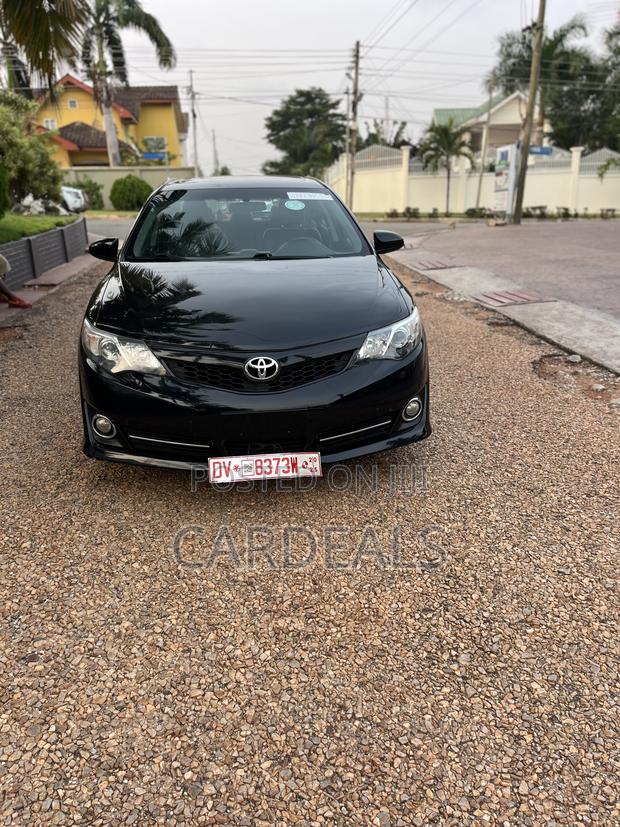 Toyota Camry SE 4dr Sedan (2.5L 4cyl 6A) 2014 Black