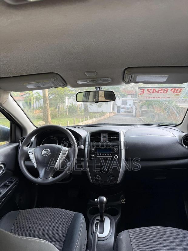 Nissan Versa 1.6 SV 2017 Blue photo 6