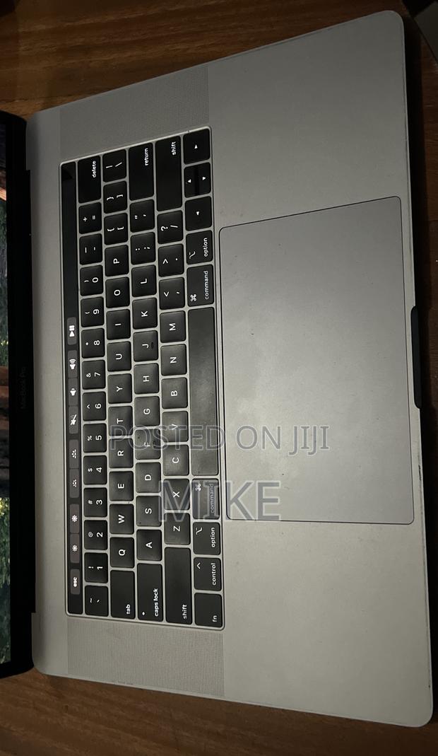 Laptop Apple MacBook Pro 2019 16GB Intel Core I7 SSD 512GB photo 3