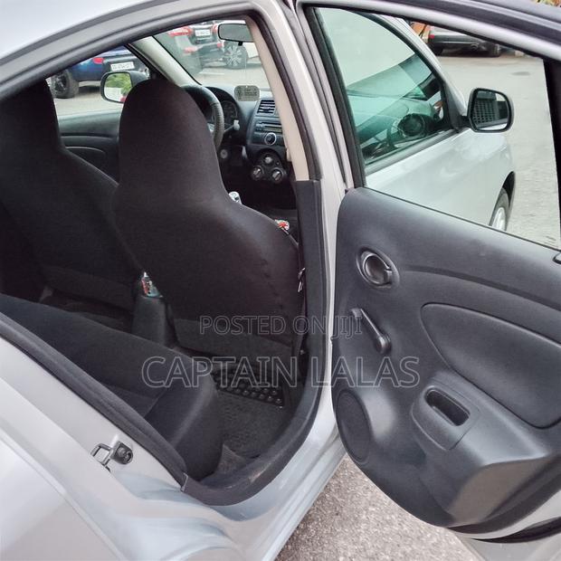 Nissan Versa 1.6 SV 2013 Silver photo 2