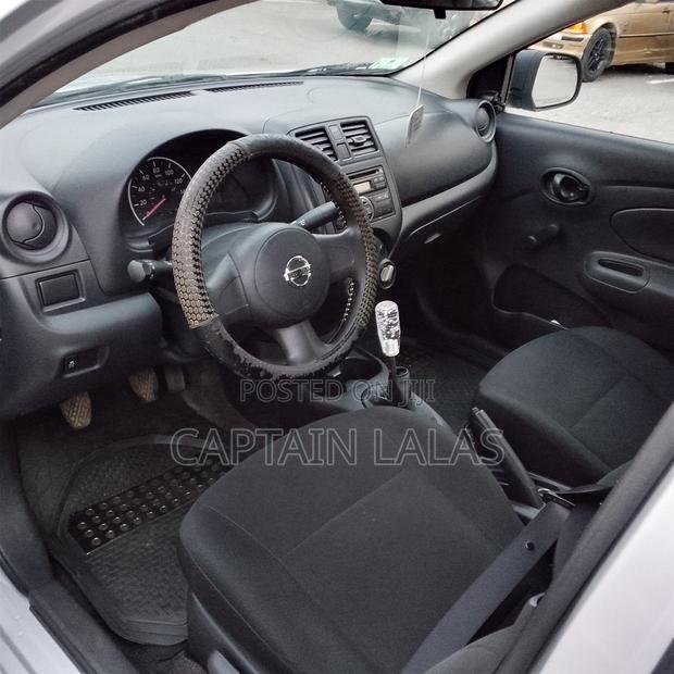 Nissan Versa 1.6 SV 2013 Silver photo 6