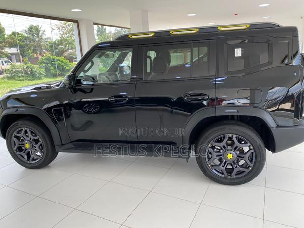 New Jetour T2 2.0 Petrol AWD 2025 Black photo 3