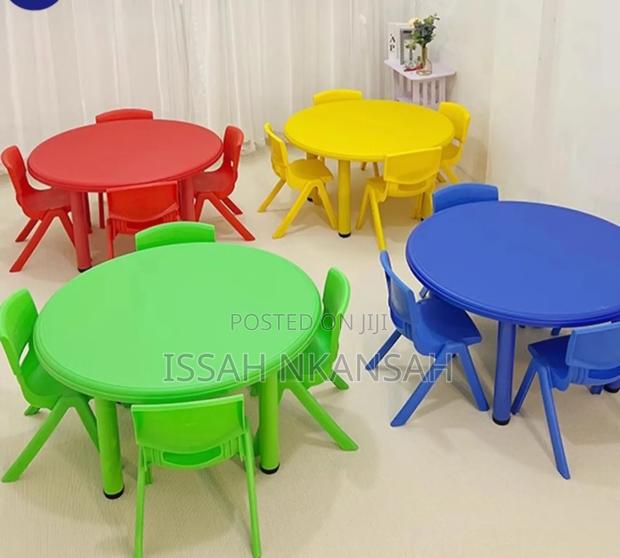 Kids Study Round Table · Photo 4