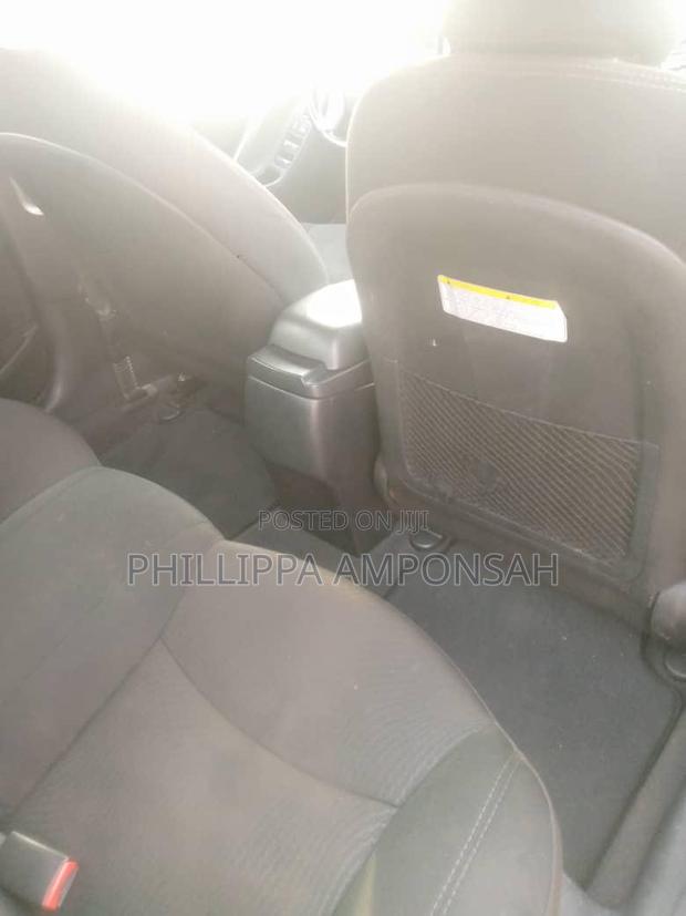 Hyundai Elantra 2016 Silver photo 2