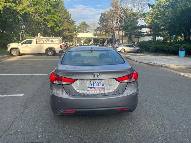 Hyundai Elantra 2011 Gray photo 8