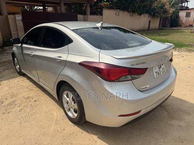 Hyundai Elantra 2014 Silver