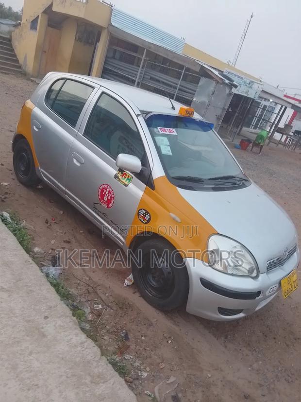 Toyota Yaris 1.4 2002 Silver