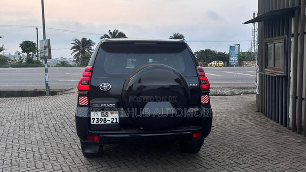 Toyota Land Cruiser Prado 3.0 D-4D (190 Hp) 7 seats 2016 Black photo 5