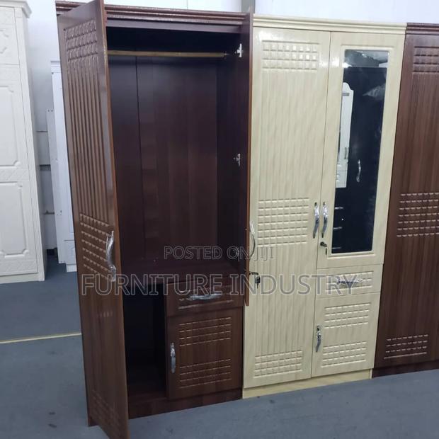 Single Wardrobe. photo 2