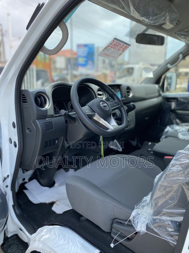 New Nissan Caravan (Urvan) 2025 White photo 7