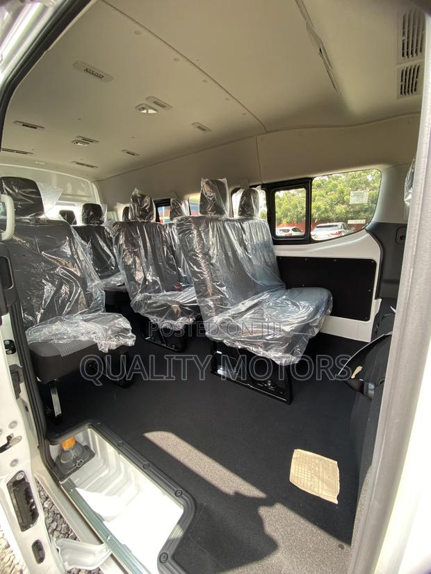 New Nissan Caravan (Urvan) 2025 White photo 9