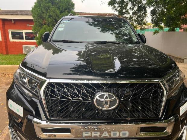 Toyota Land Cruiser Prado 4.0 Petrol GX-R 2021 Black photo 3
