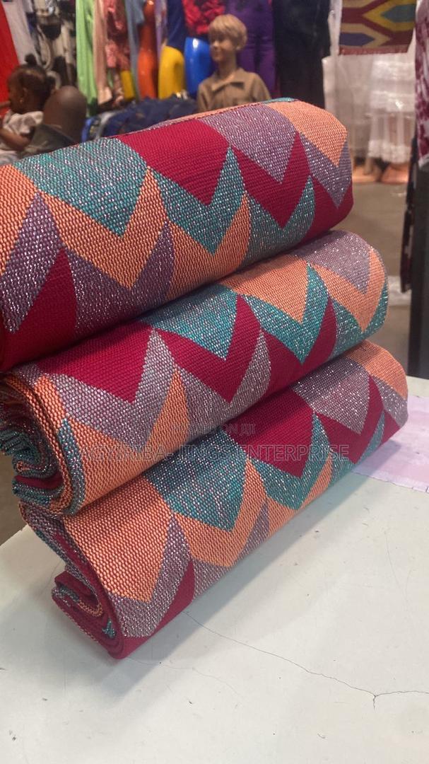 Orange Shades of Bonwire Kente · Photo 3