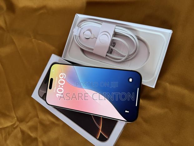Apple iPhone 16 Pro Max 512 GB Gold photo 3