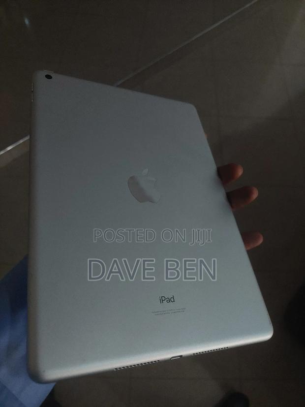 Apple iPad 10.2 (2021) 64 GB Gray photo 5