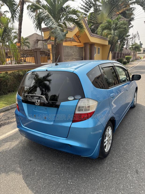 Honda Fit Automatic 2010 Blue photo 3