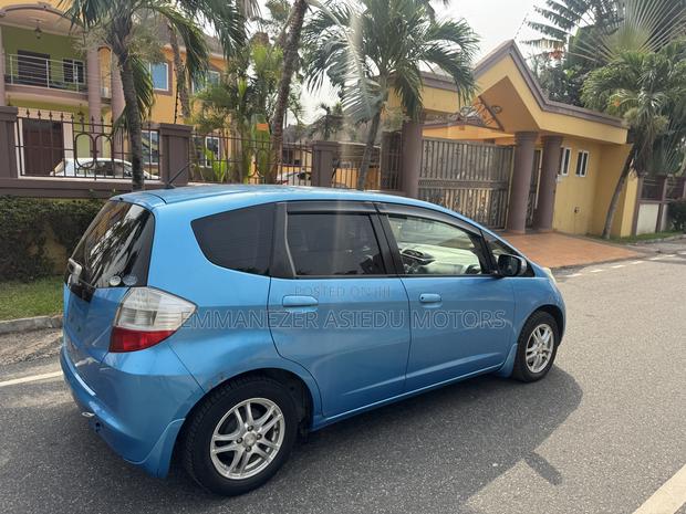 Honda Fit Automatic 2010 Blue photo 2