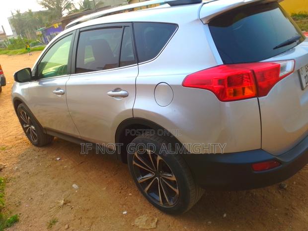 Toyota RAV4 2015 Silver