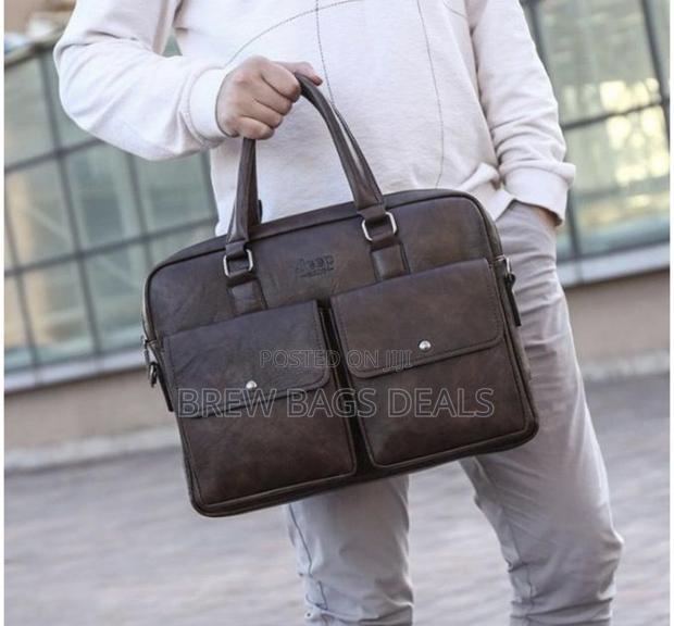 Genuine Pure Leather Unisex Jeep Laptop Bag With Shoulder Strap. · Photo 4