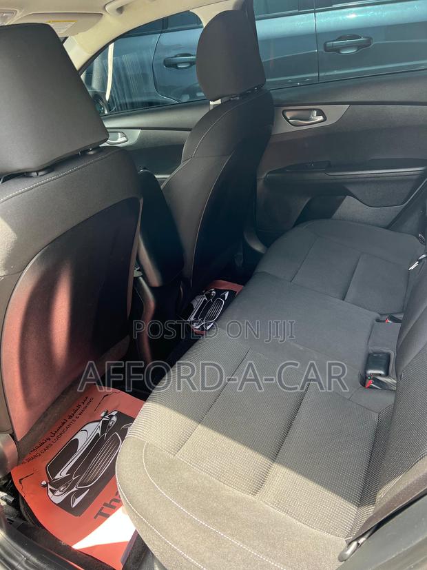 Kia Forte LXS 2020 Silver photo 7
