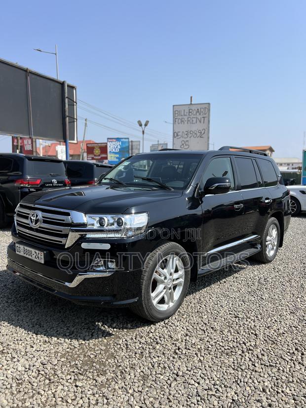 Toyota Land Cruiser 4.5 V8 VXR 2012 Black photo 2