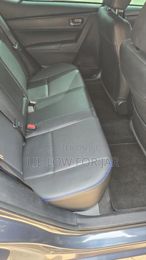 Toyota Corolla XSE 4dr Sedan (1.8L 4cyl CVT) 2017 Gray