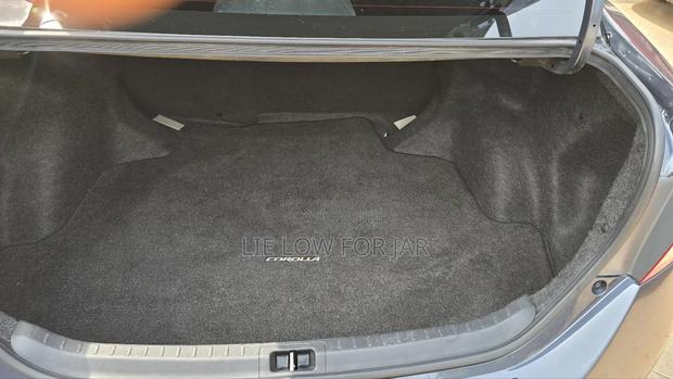 Toyota Corolla XSE 4dr Sedan (1.8L 4cyl CVT) 2017 Gray