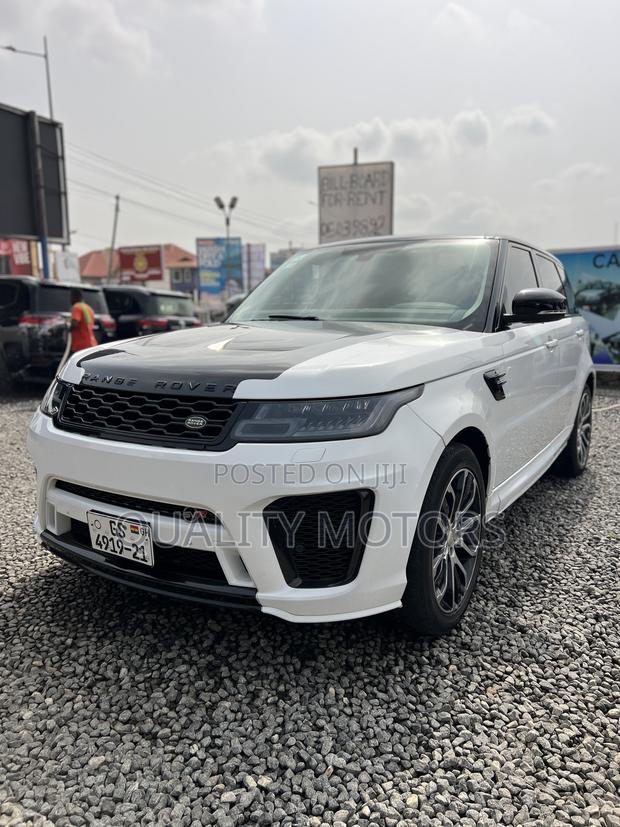 Land Rover Range Rover Sport HSE 4x4 (3.0L 6cyl 8A) 2016 White photo 3