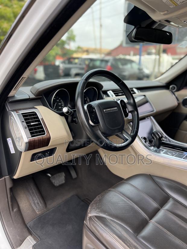 Land Rover Range Rover Sport HSE 4x4 (3.0L 6cyl 8A) 2016 White photo 7