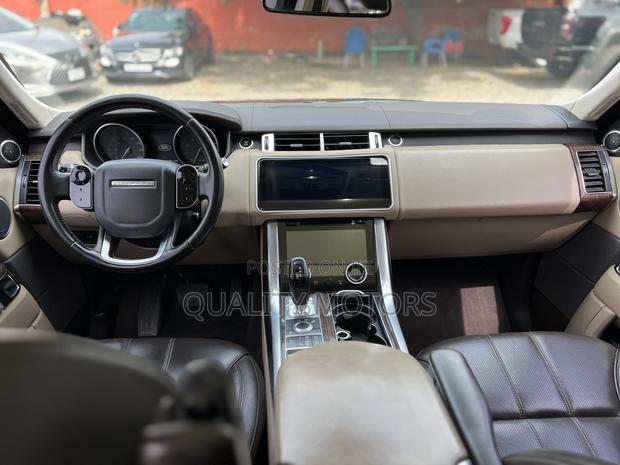 Land Rover Range Rover Sport HSE 4x4 (3.0L 6cyl 8A) 2016 White photo 10