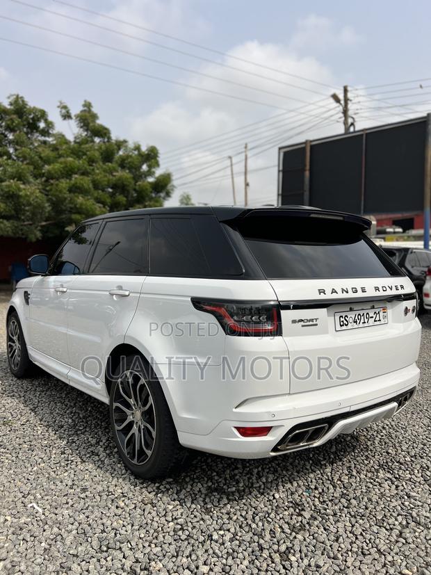 Land Rover Range Rover Sport HSE 4x4 (3.0L 6cyl 8A) 2016 White photo 4