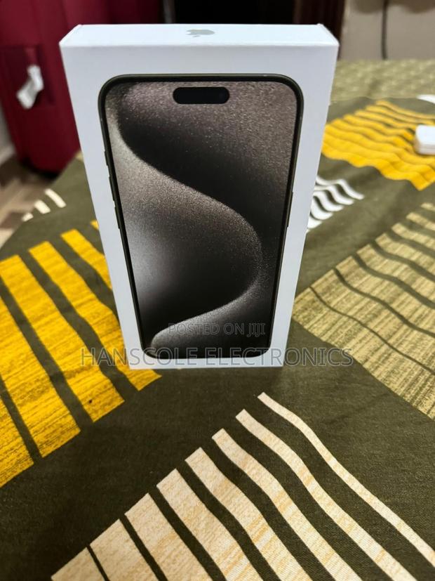 New Apple iPhone 15 Pro Max 512 GB Silver