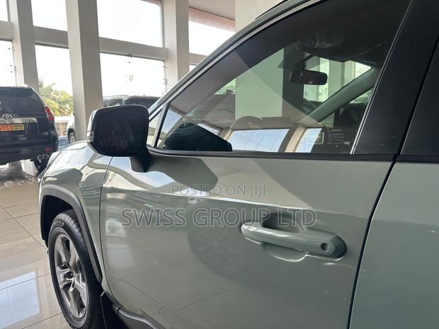 New Toyota RAV4 2025 Green