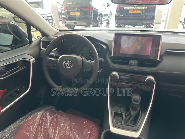 New Toyota RAV4 2025 Green