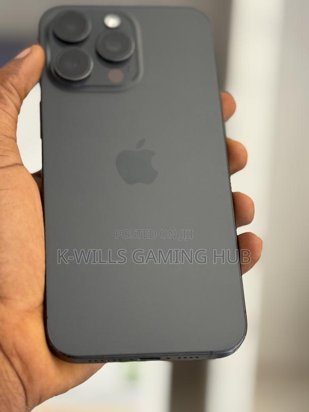Apple iPhone 15 Pro Max 256 GB Black photo 3