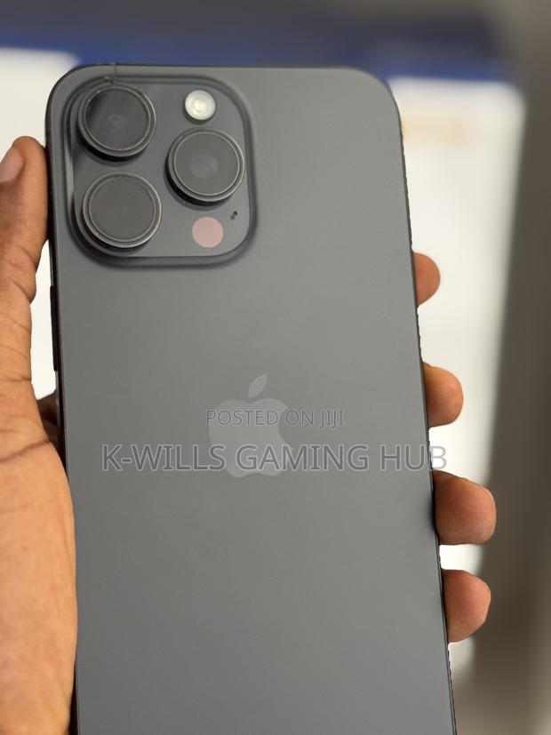 Apple iPhone 15 Pro Max 256 GB Black photo 4