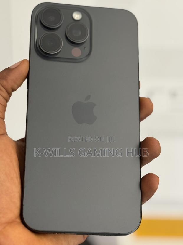 Apple iPhone 15 Pro Max 256 GB Black photo 2