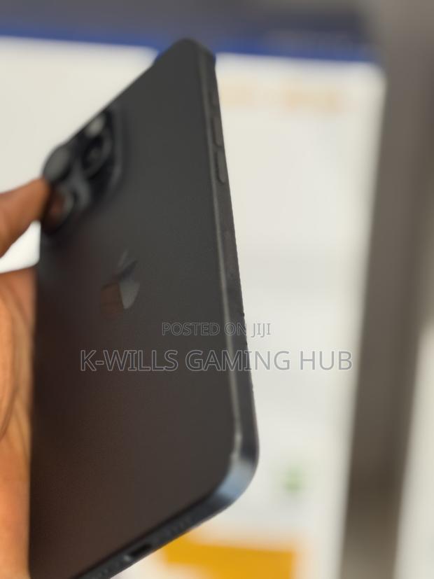 Apple iPhone 15 Pro Max 256 GB Black photo 6