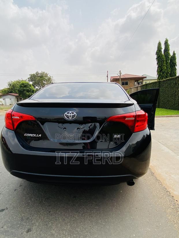 Toyota Corolla SE (1.8L 4cyl 2A) 2018 Black