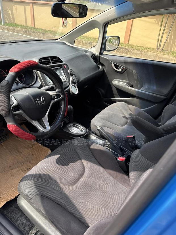 Honda Fit Automatic 2010 Blue photo 12