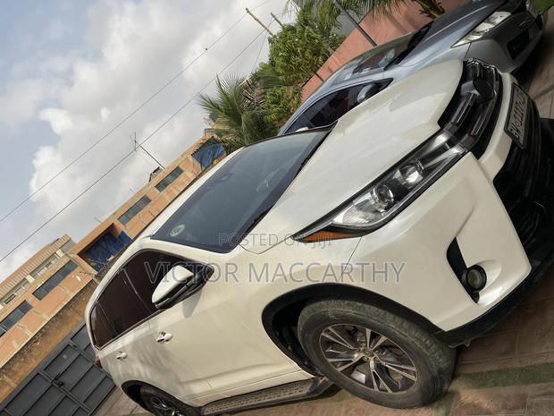 Toyota Highlander LE Plus 4x4 V6 (3.5L 6cyl 8A) 2018 White