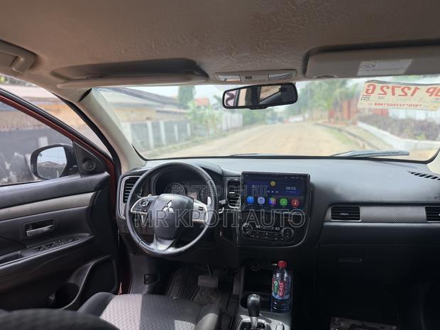 Mitsubishi Outlander 2014 Orange