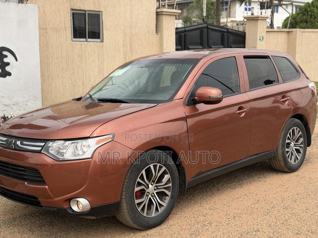 Mitsubishi Outlander 2014 Orange