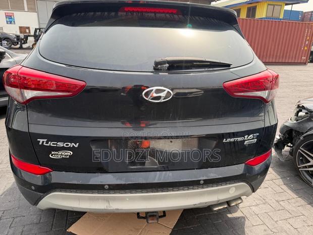 Hyundai Tucson Limited AWD 2017 Black