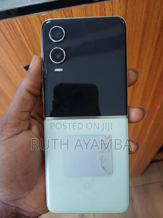 Tecno Phantom V Fold 2 256 GB Gray photo 2