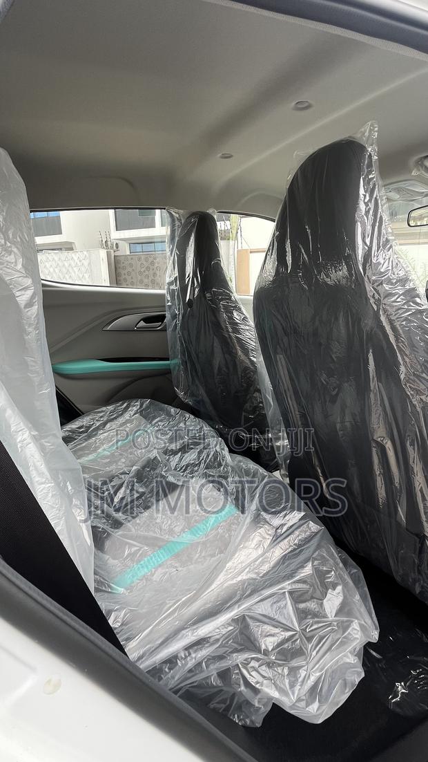 New Kia EV5 2025 White photo 3
