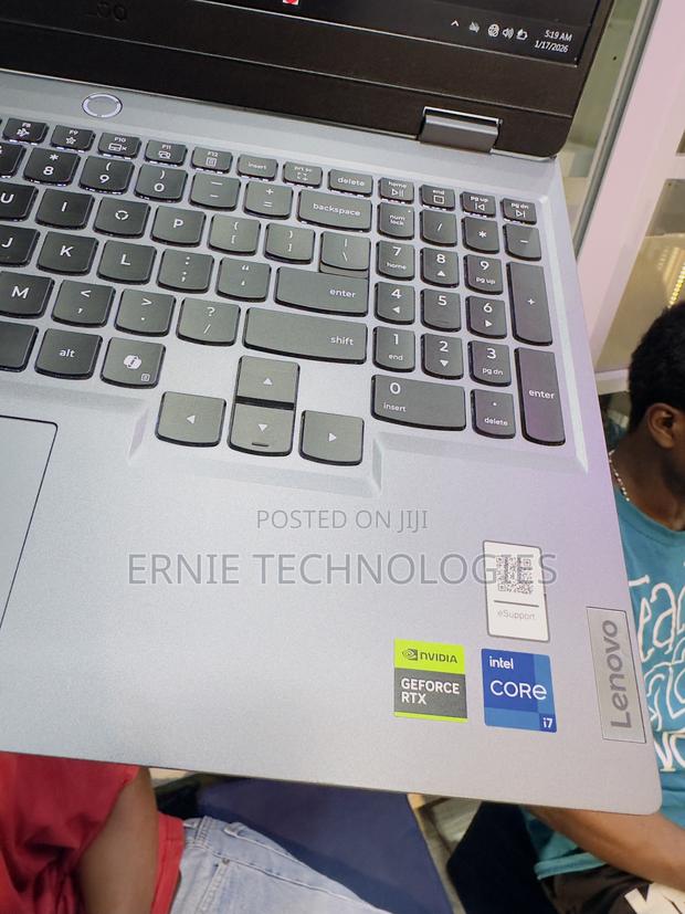 Laptop Lenovo LOQ 15IRH8 16GB Intel Core i7 SSD 512GB photo 4