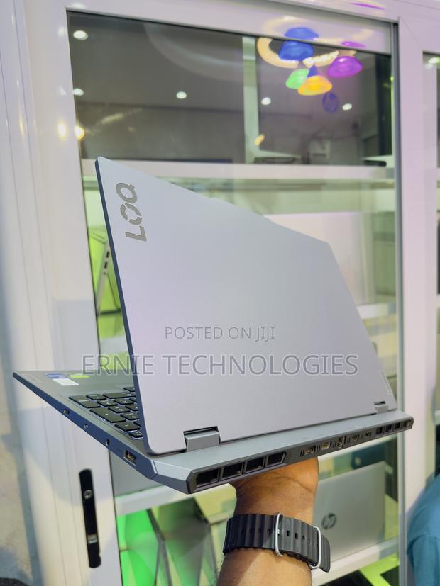 Laptop Lenovo LOQ 15IRH8 16GB Intel Core i7 SSD 512GB photo 6