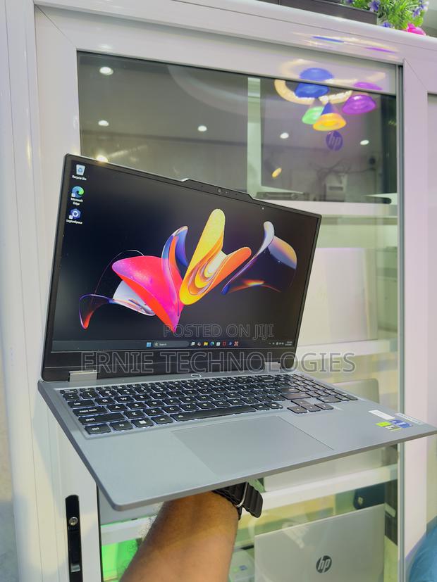 Laptop Lenovo LOQ 15IRH8 16GB Intel Core i7 SSD 512GB photo 8